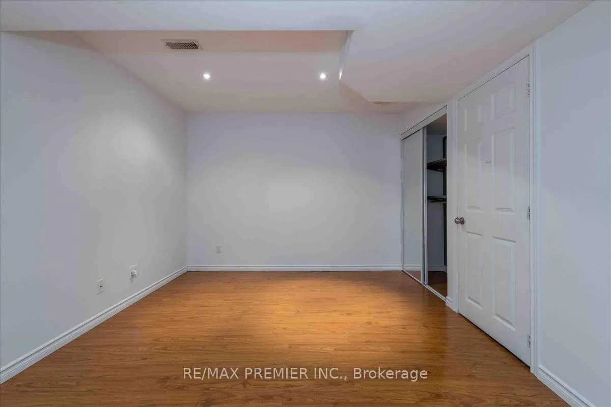 75 Prince William Way #6