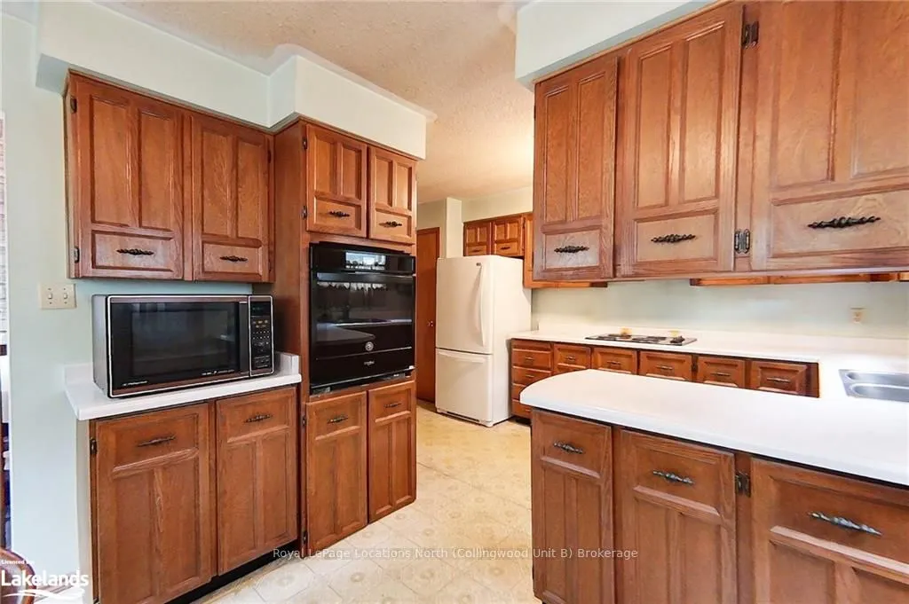 828 OXBOW PARK Drive