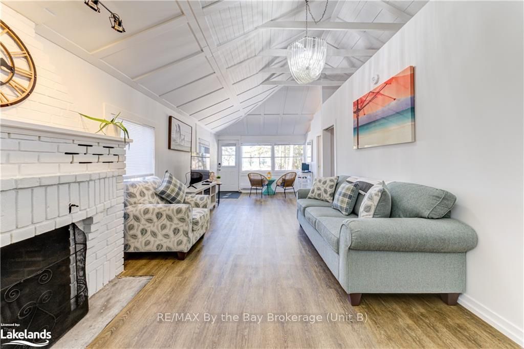 278 COASTLINE Drive