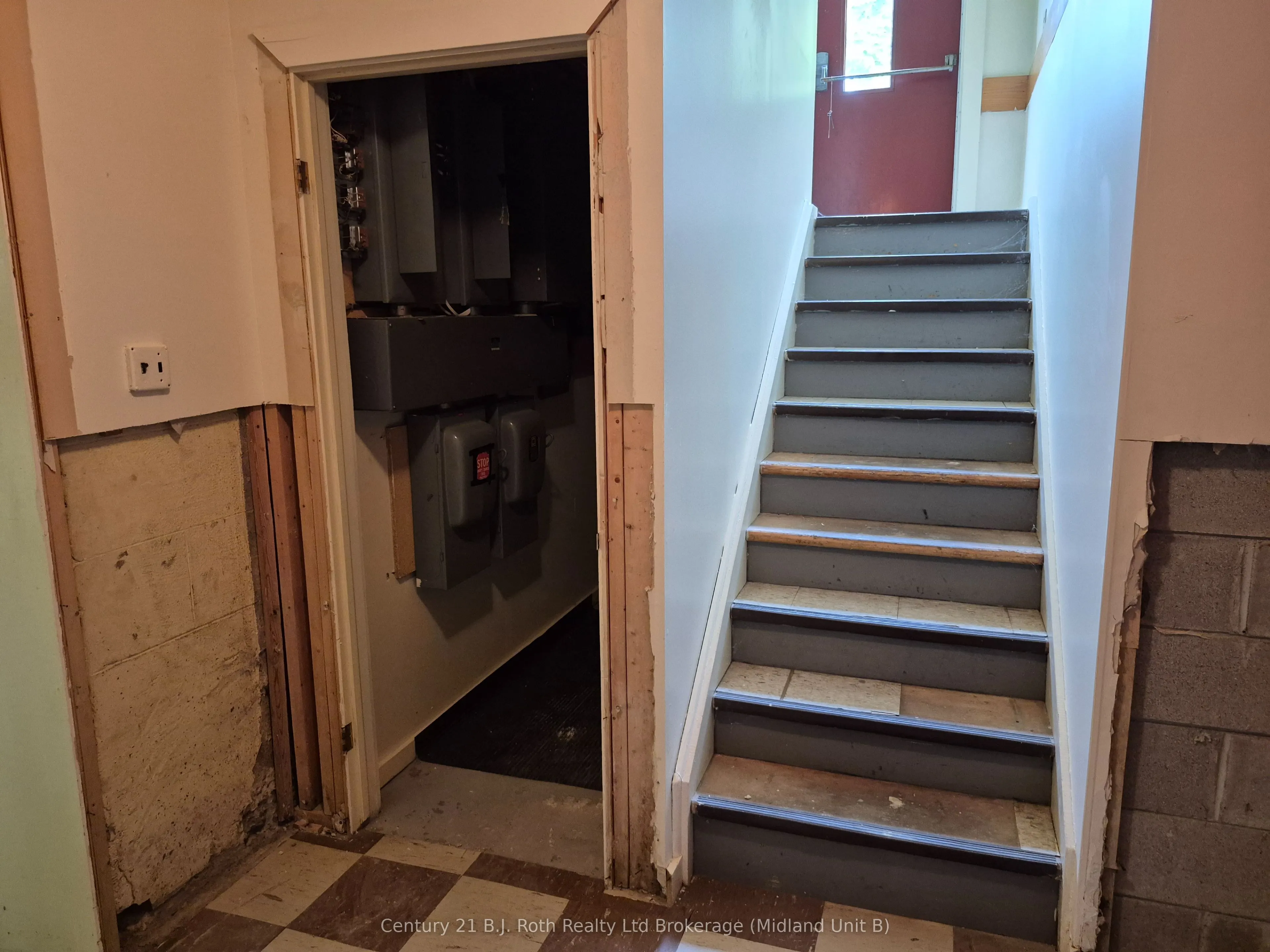 396 ASSINIBOIA Street