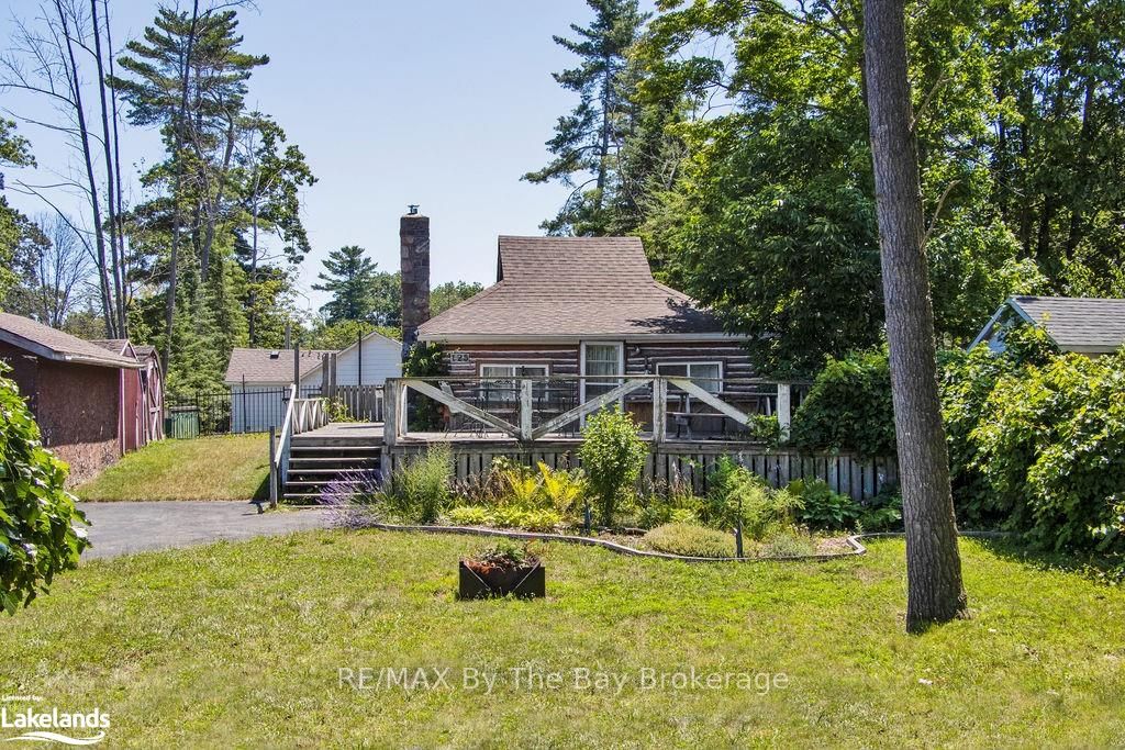 125 RIVER Road E