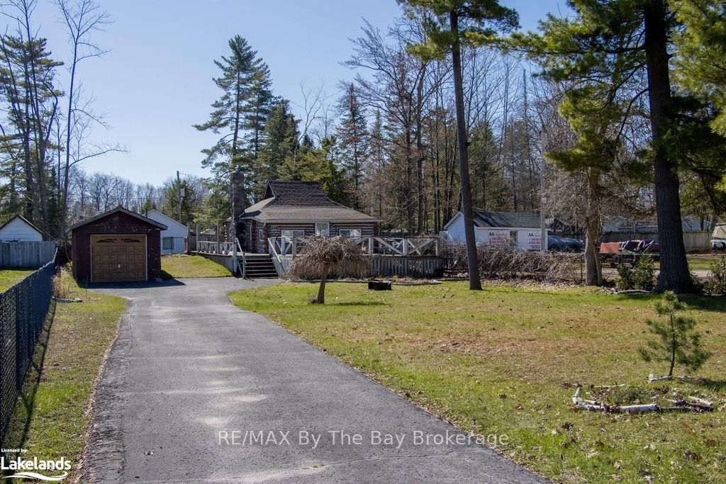 125 RIVER Road E