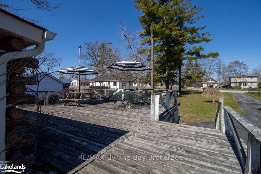 125 RIVER Road E