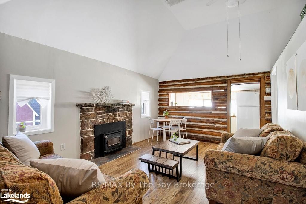 125 RIVER Road E