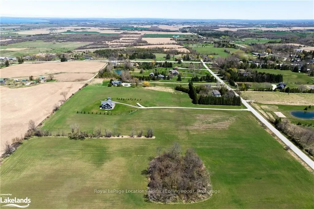 22 SYDENHAM Trail W