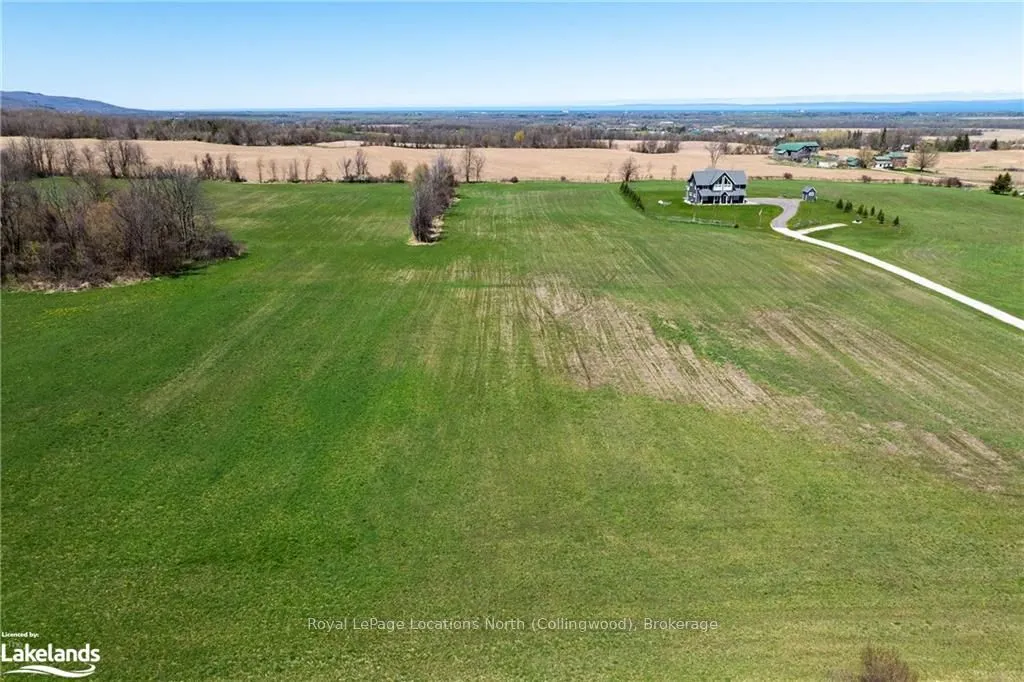 22 SYDENHAM Trail W