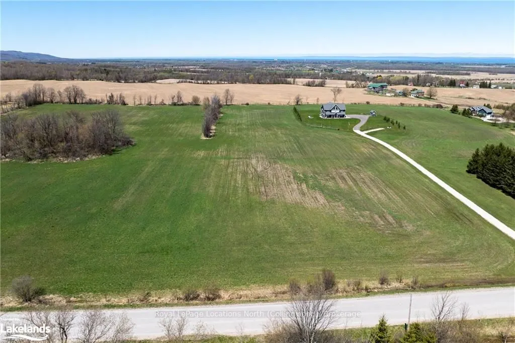 22 SYDENHAM Trail W