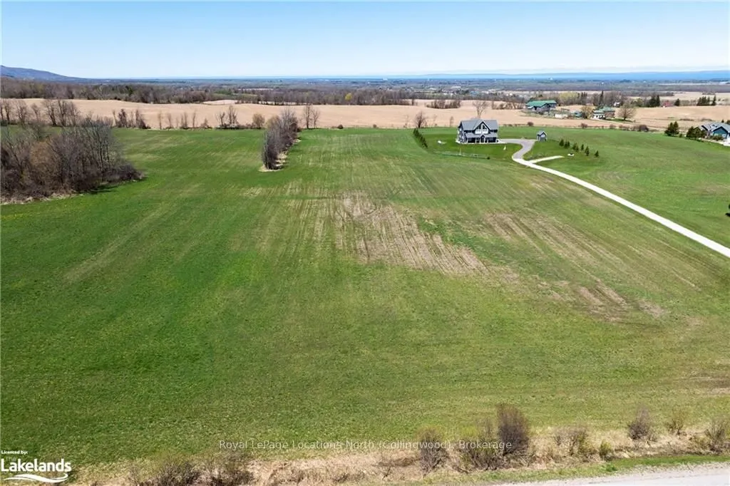 22 SYDENHAM Trail W