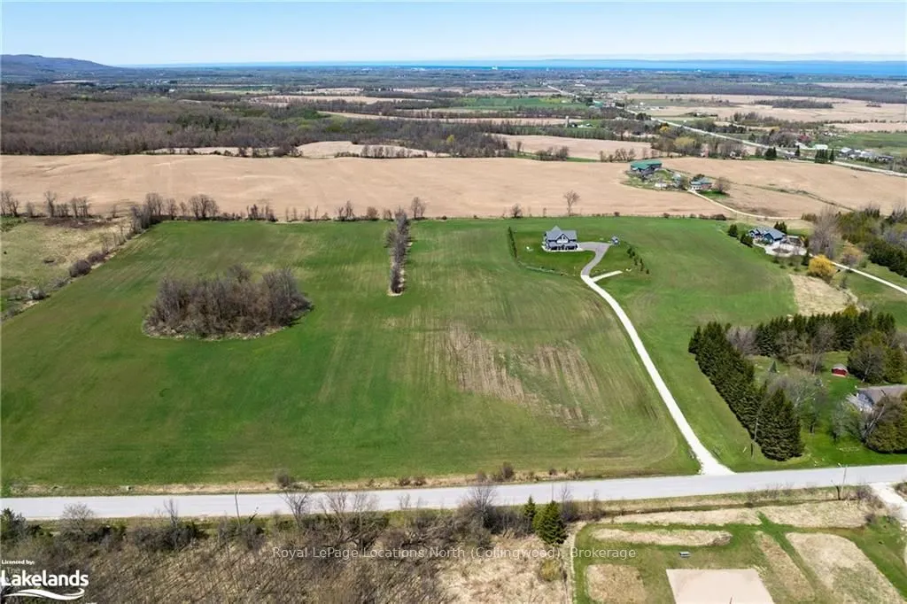 22 SYDENHAM Trail W