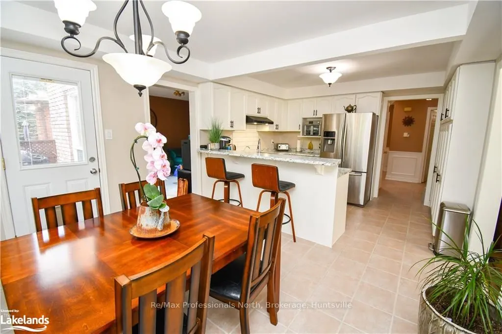 5 MCCUTCHEON Court