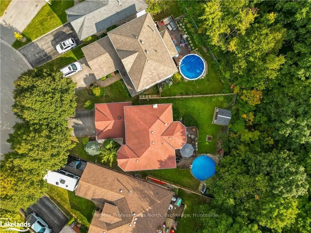 5 MCCUTCHEON Court