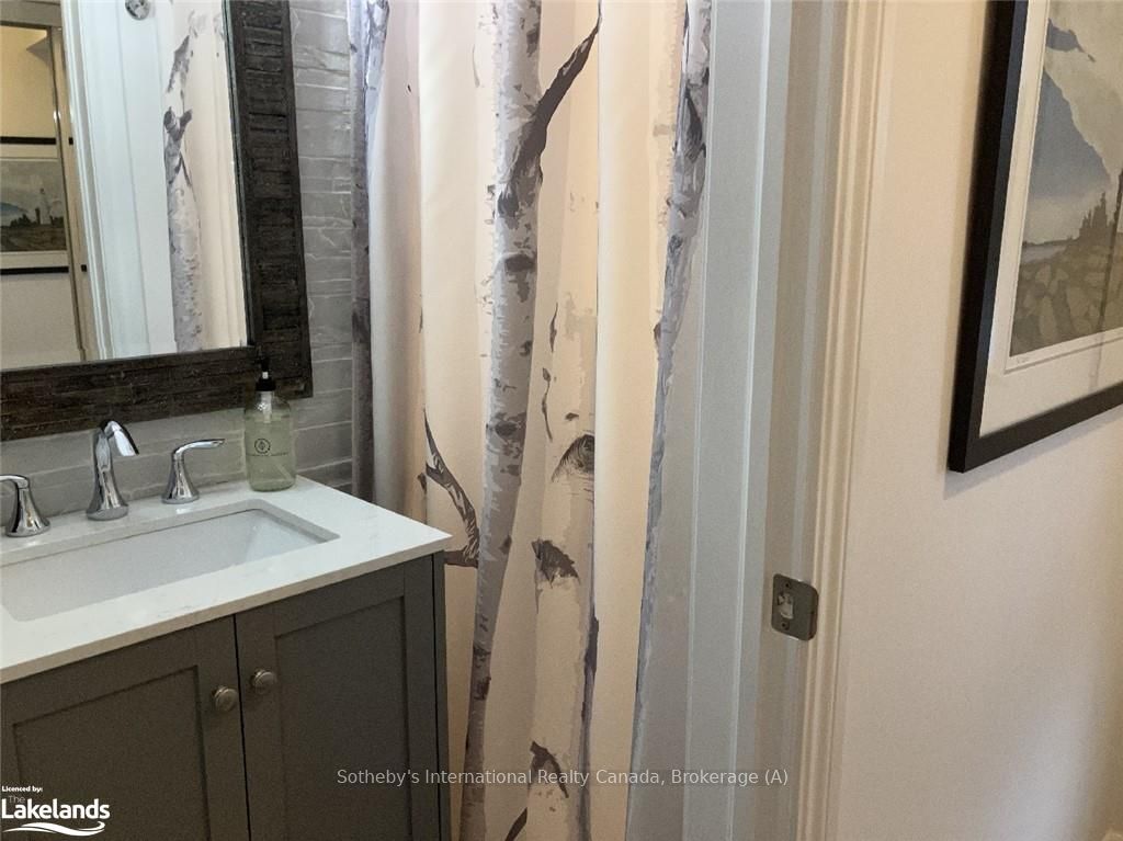 7 ANCHORAGE Crescent #104