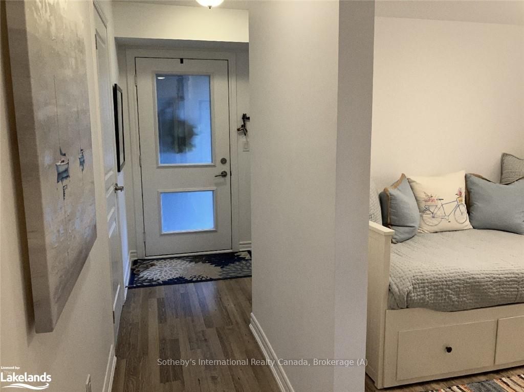 7 ANCHORAGE Crescent #104