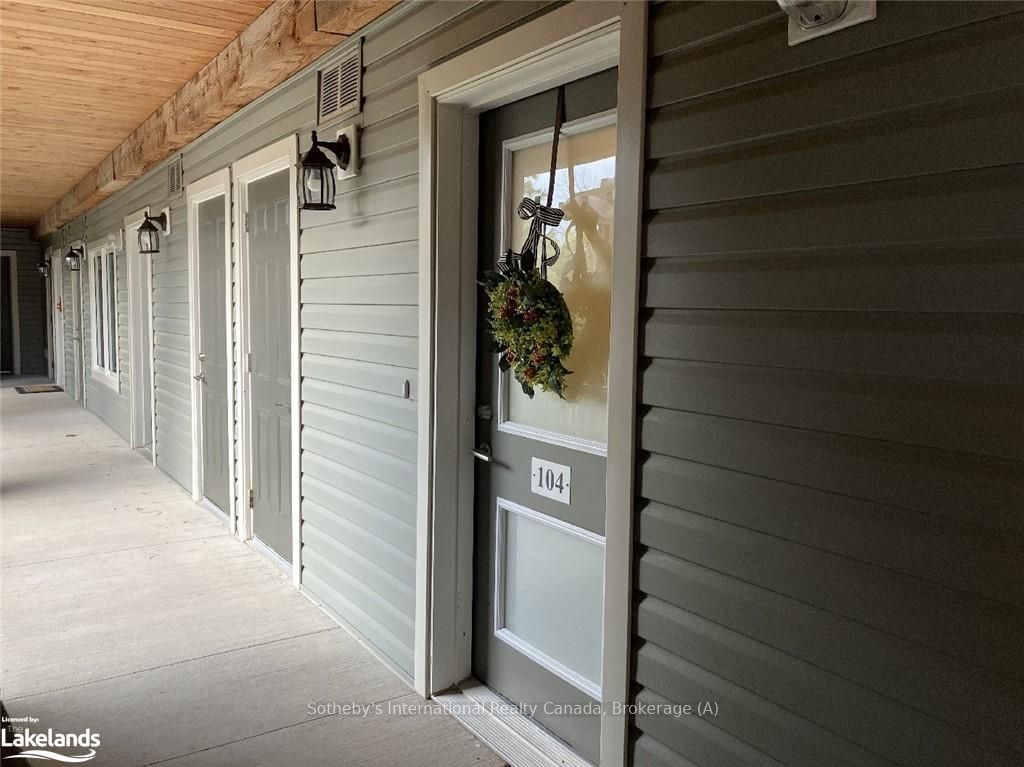 7 ANCHORAGE Crescent #104