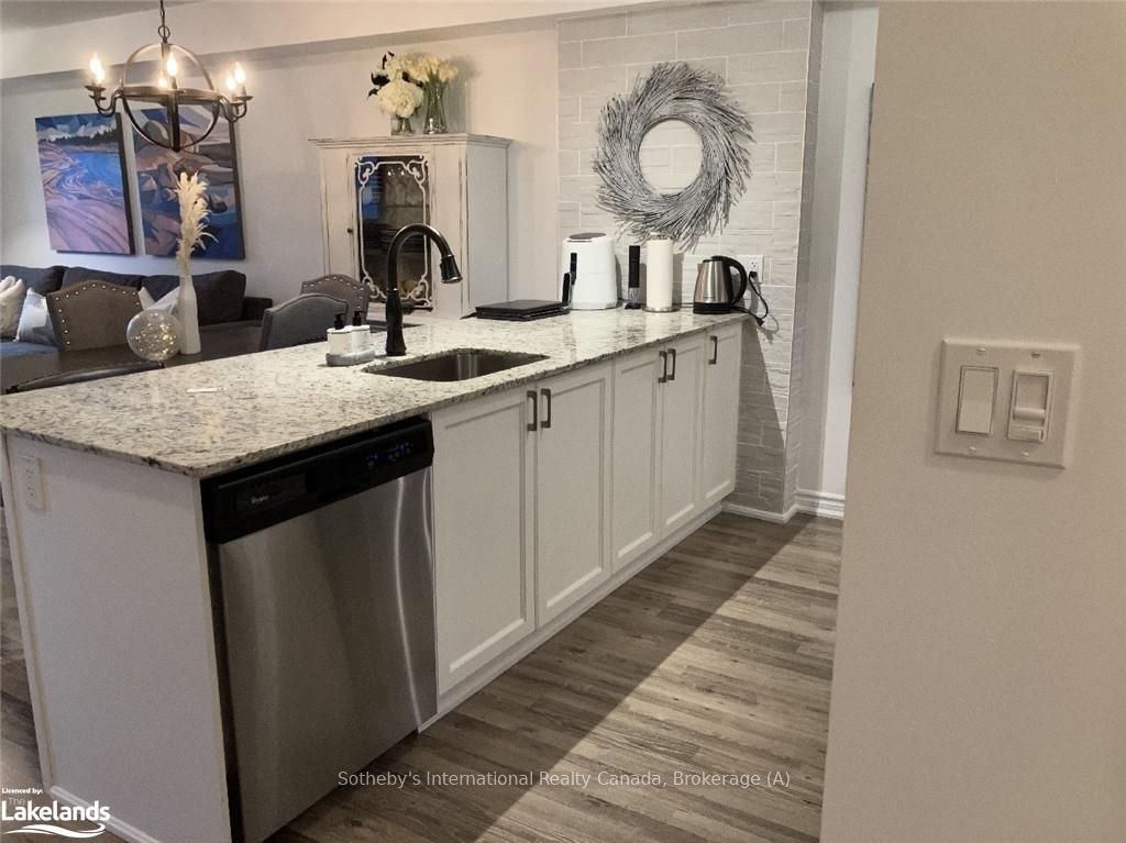 7 ANCHORAGE Crescent #104