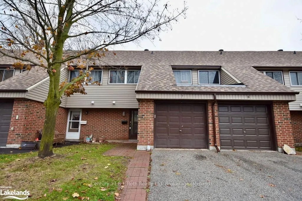 441 BARRIE Road #7