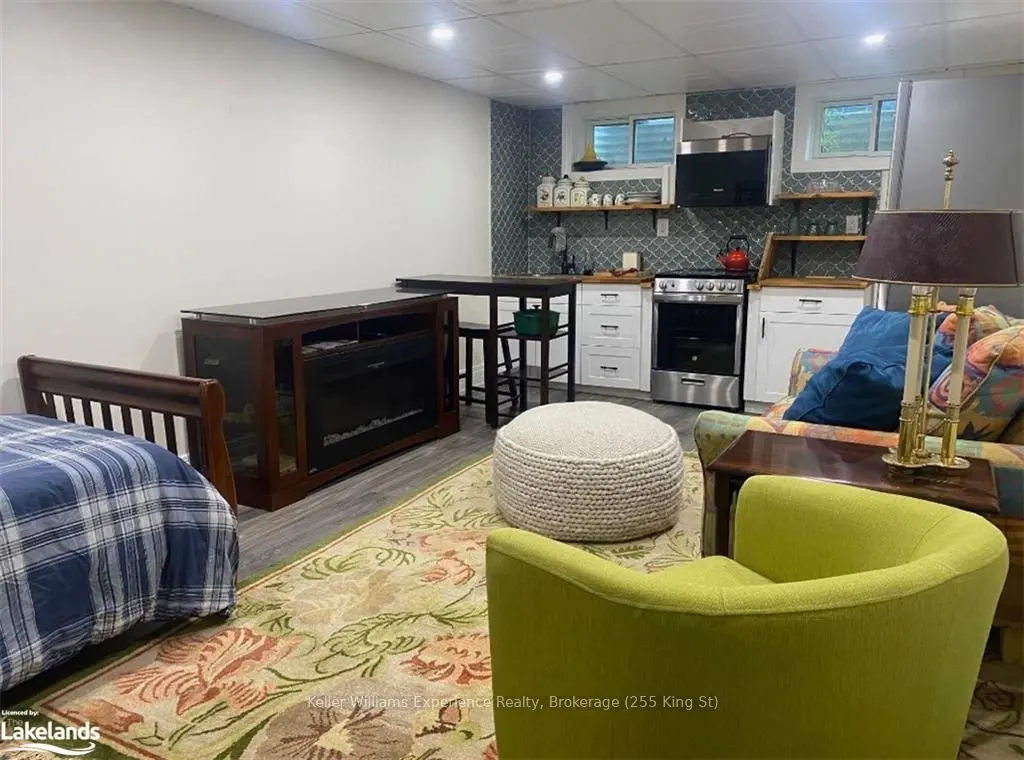 19 JANE Crescent, #Basement