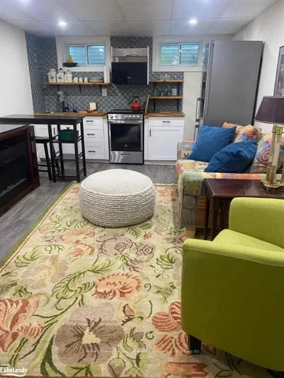 19 JANE Crescent, #Basement