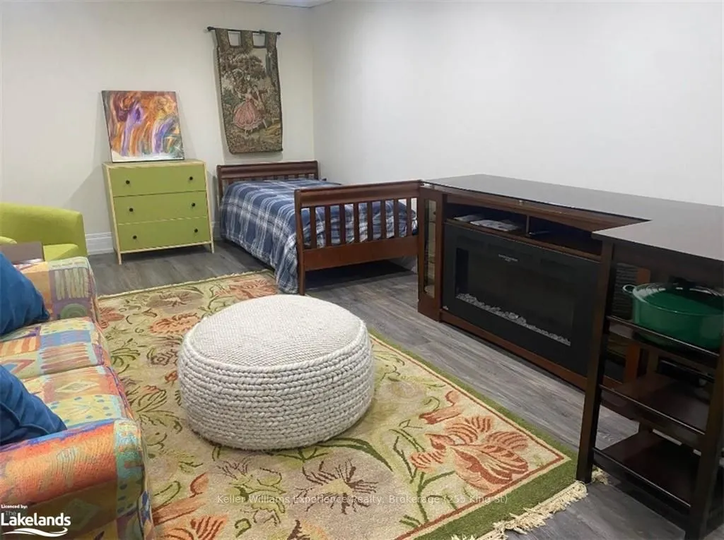 19 JANE Crescent, #Basement