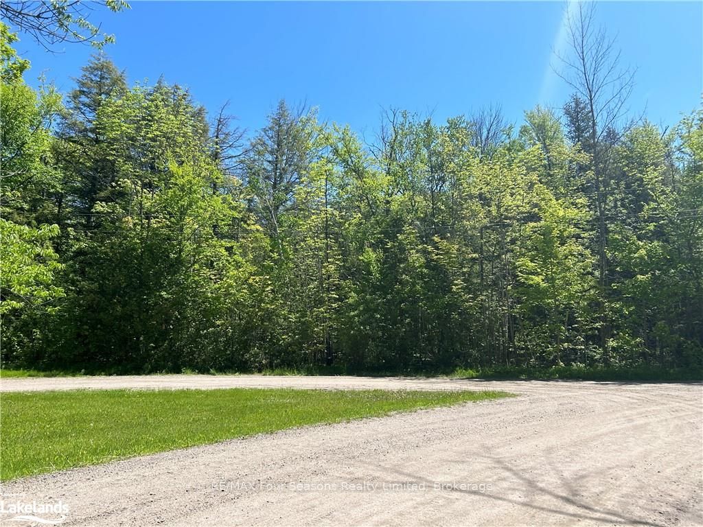 38 LASALLE Trail