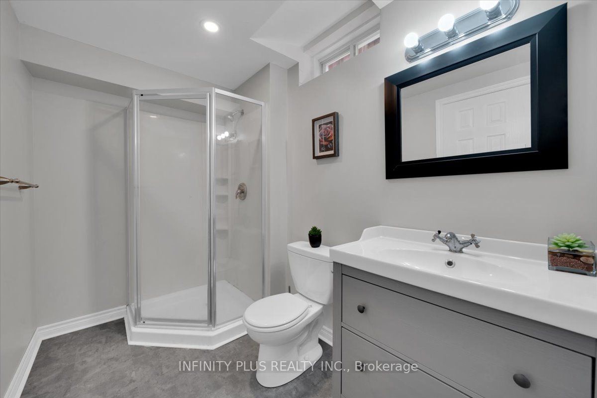 10 Sandalwood Court