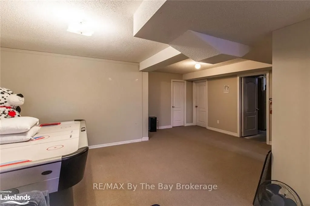 48 ROSE VALLEY Way