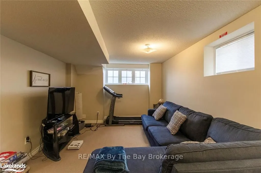 48 ROSE VALLEY Way