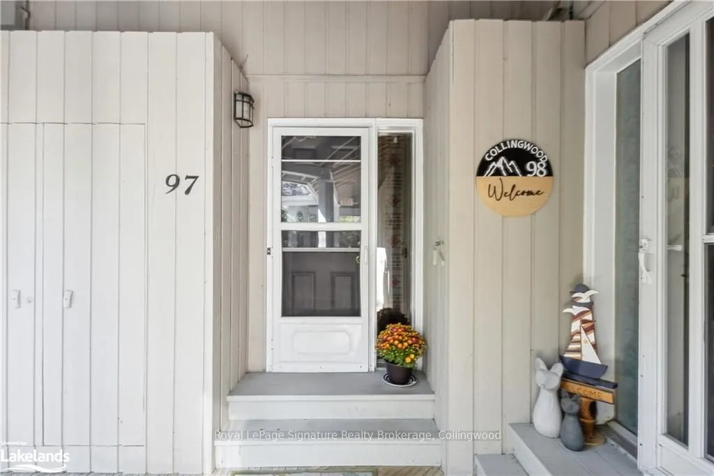 18 RAMBLINGS Way, #97