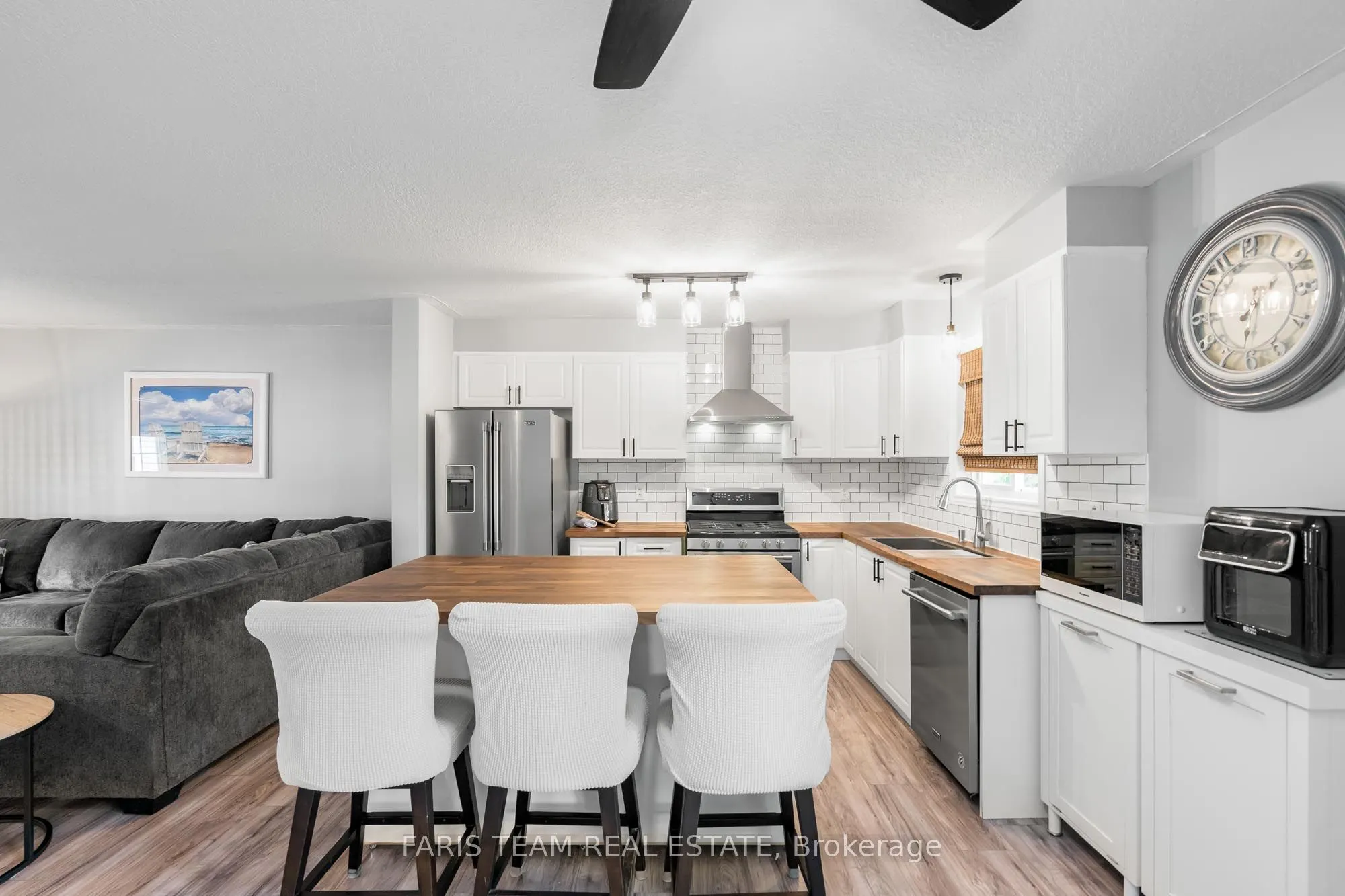 10 Clarence Avenue