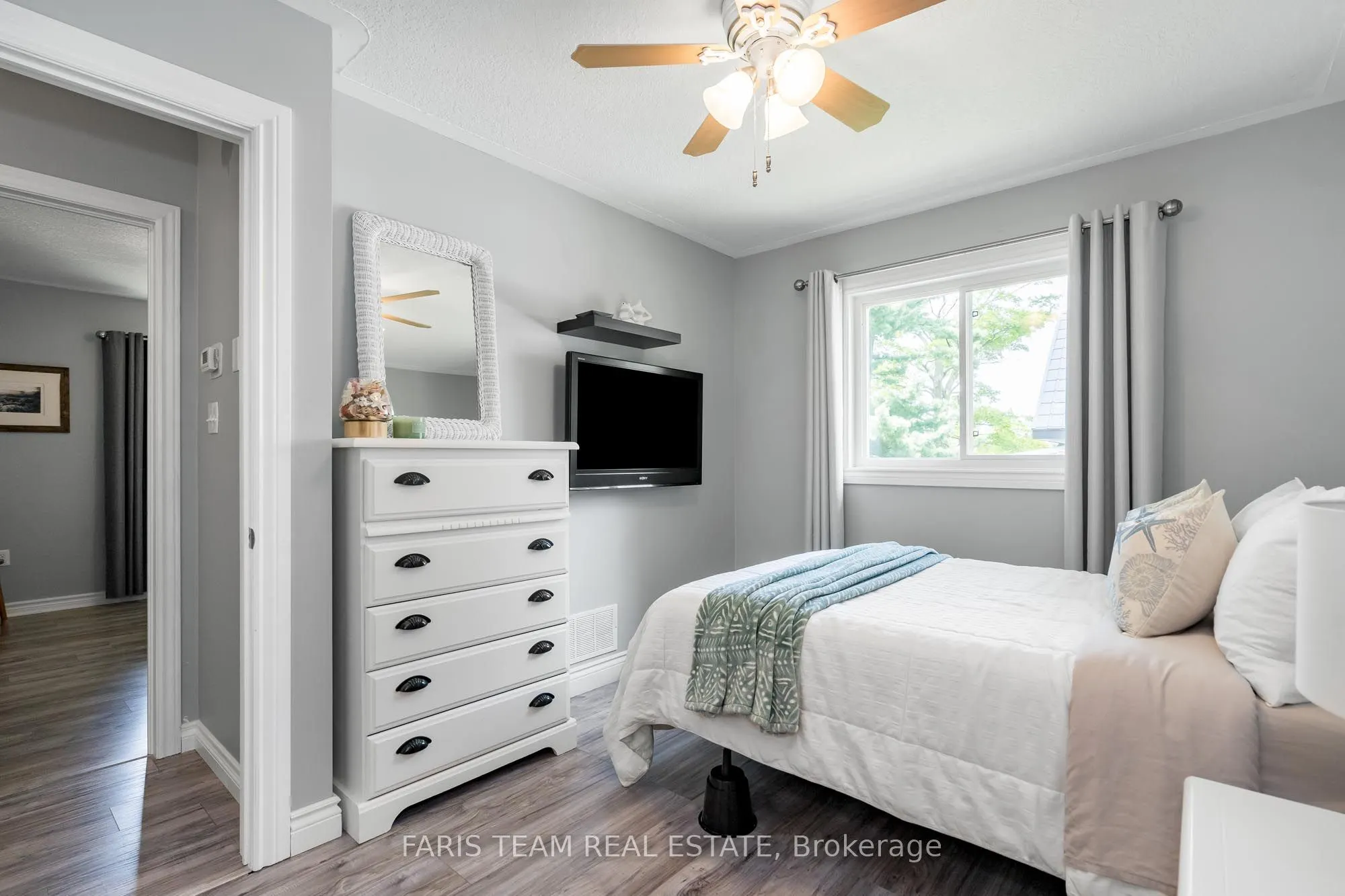 10 Clarence Avenue