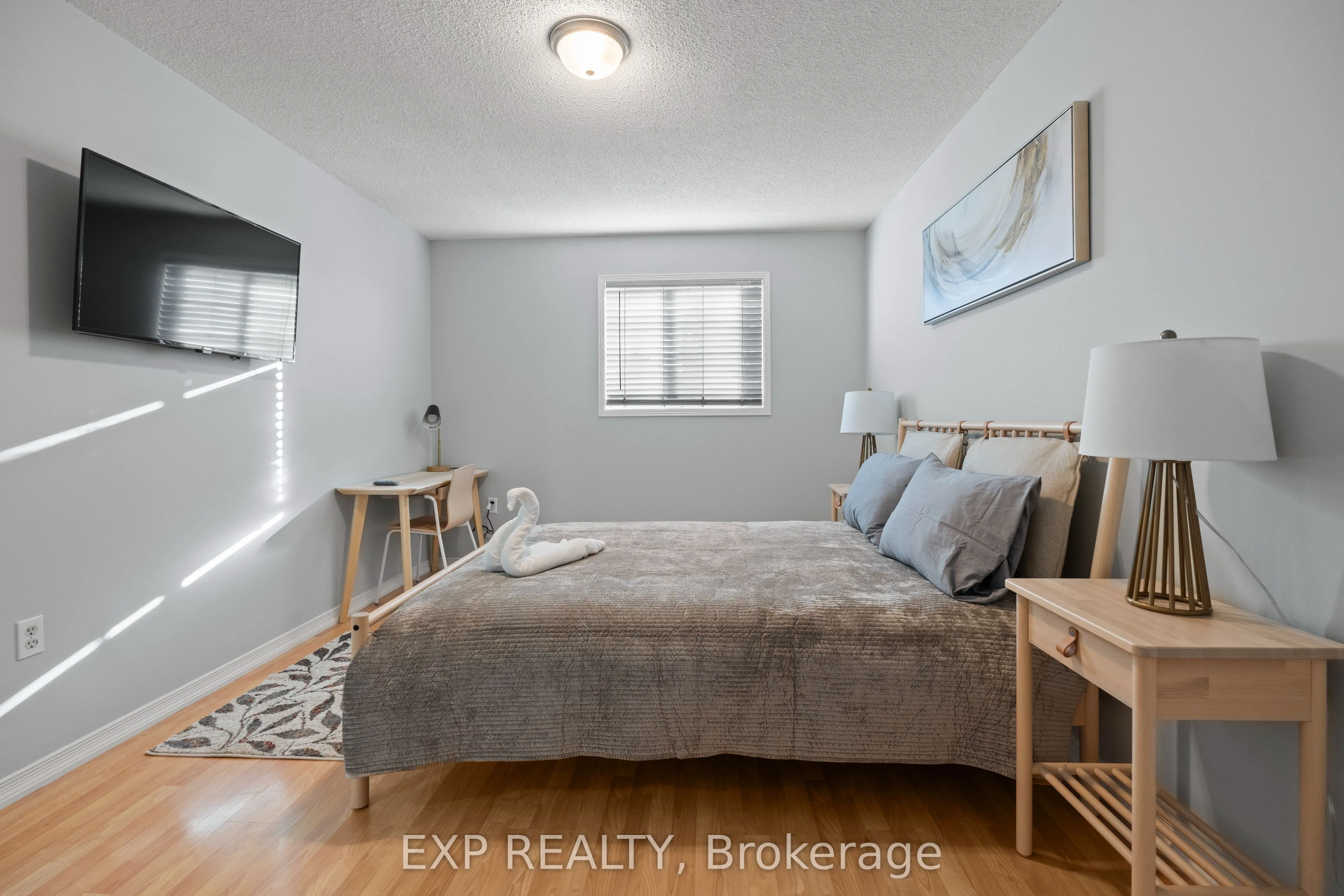9 Waddington Crescent