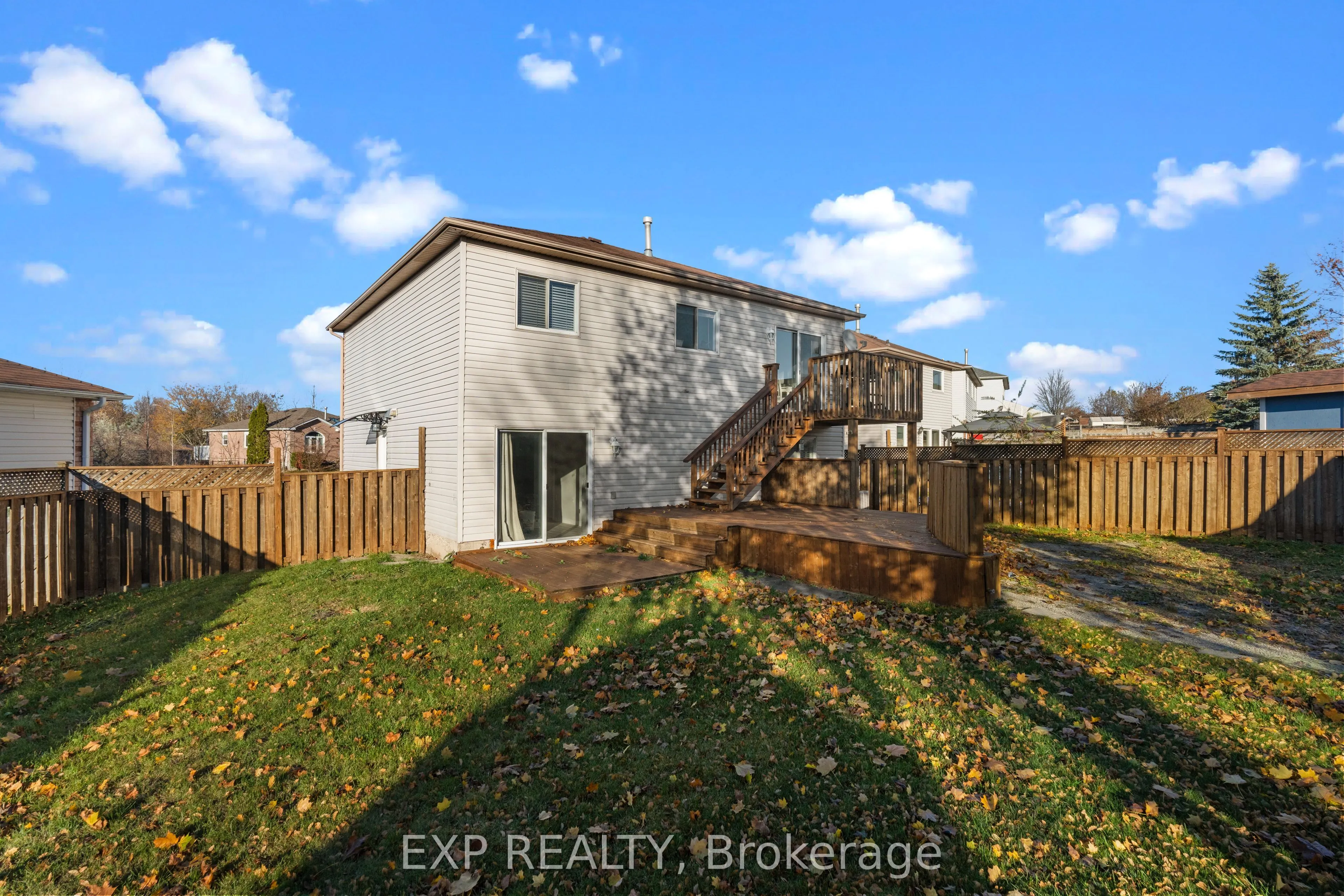 9 Waddington Crescent