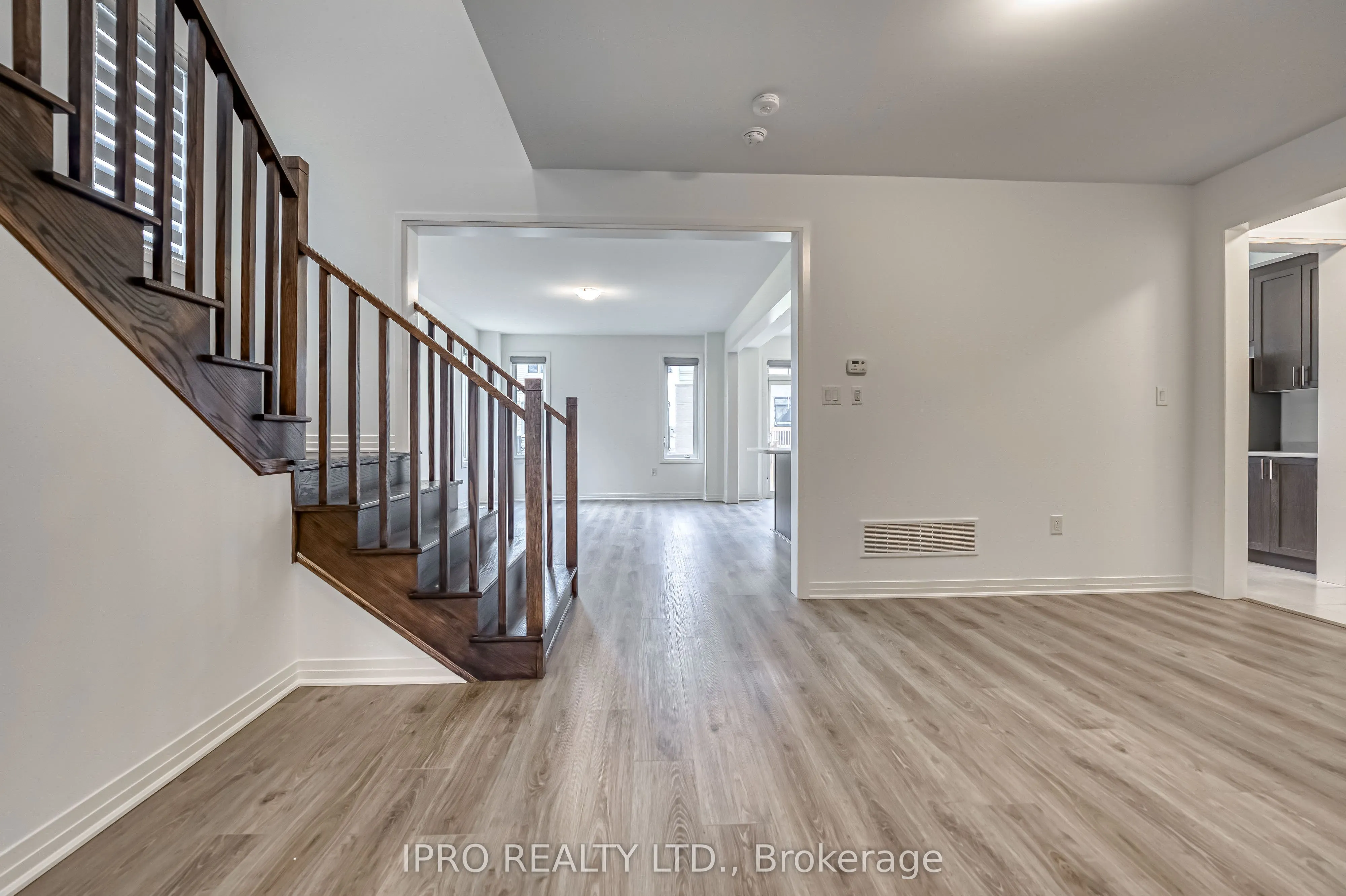 120 West Oak Trail