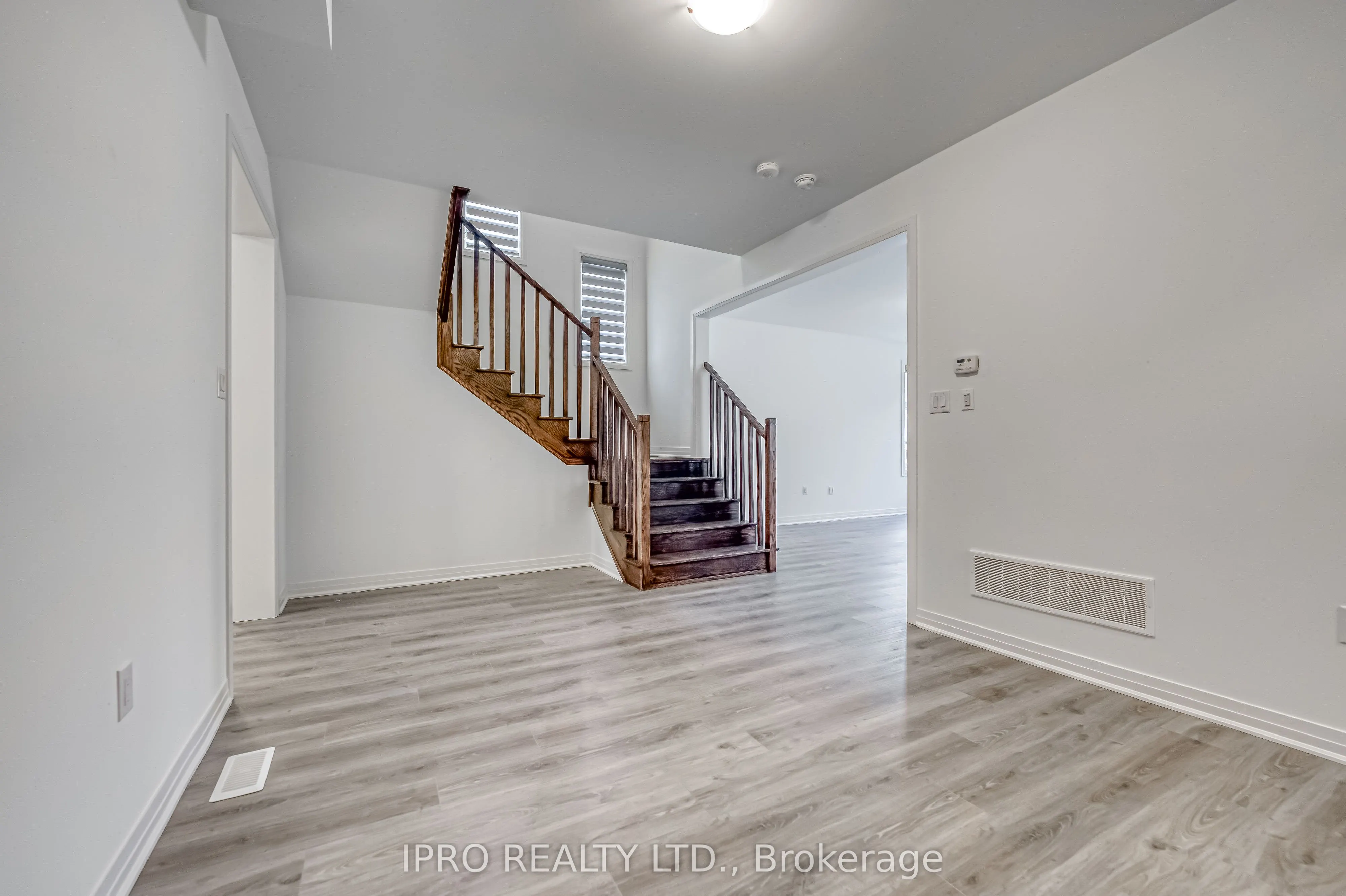 120 West Oak Trail