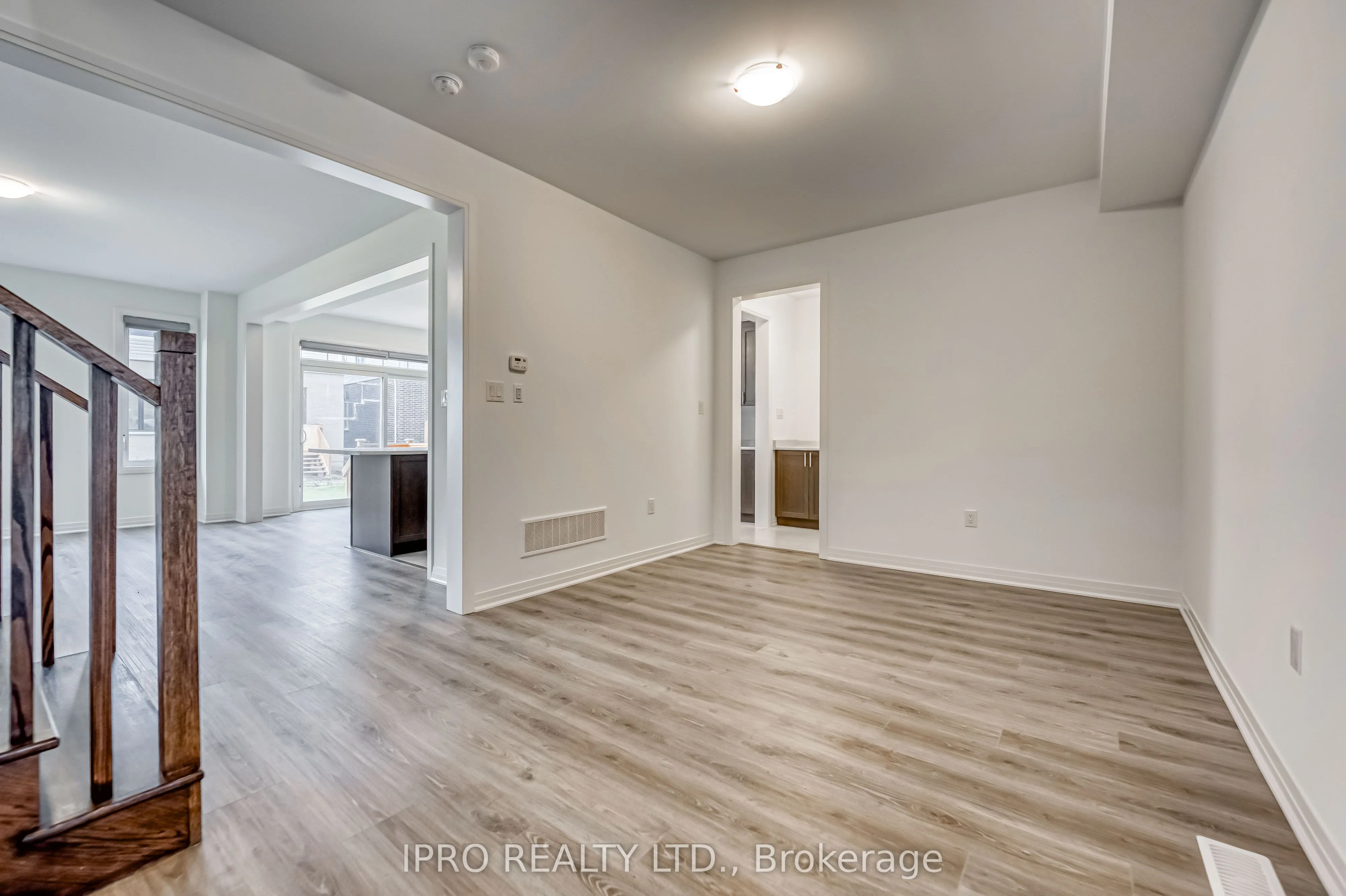 120 West Oak Trail