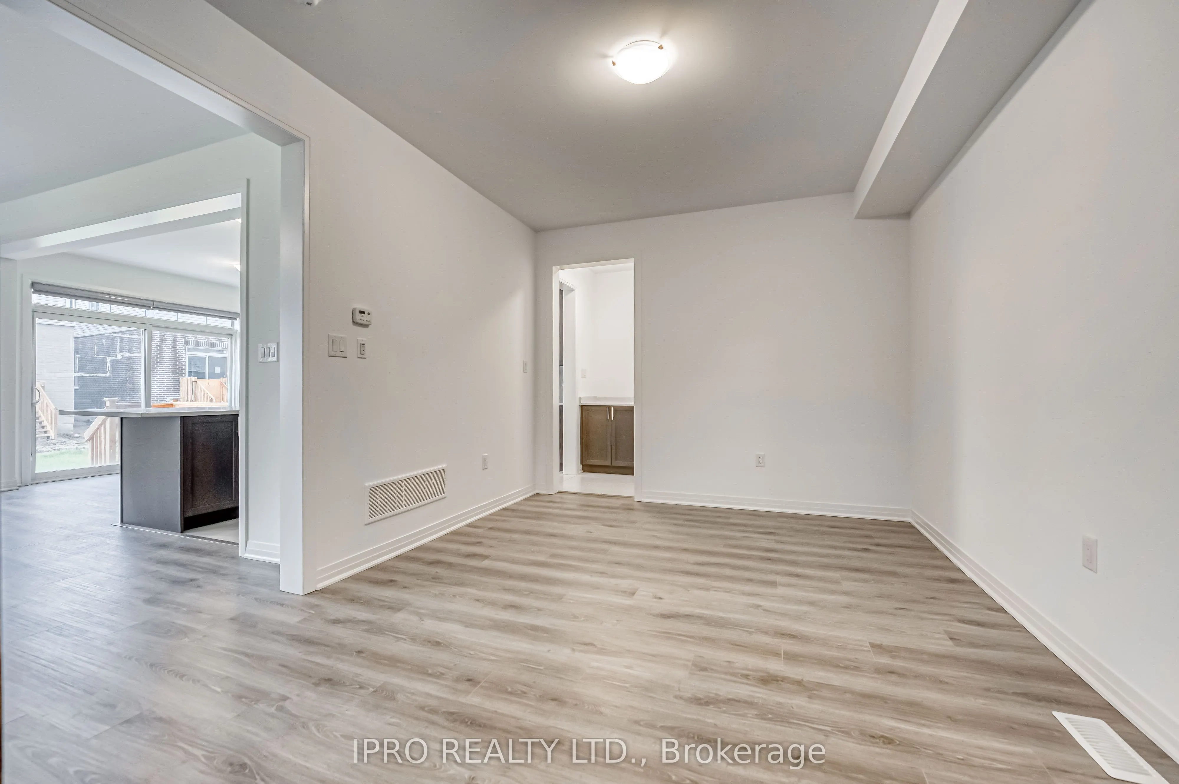 120 West Oak Trail