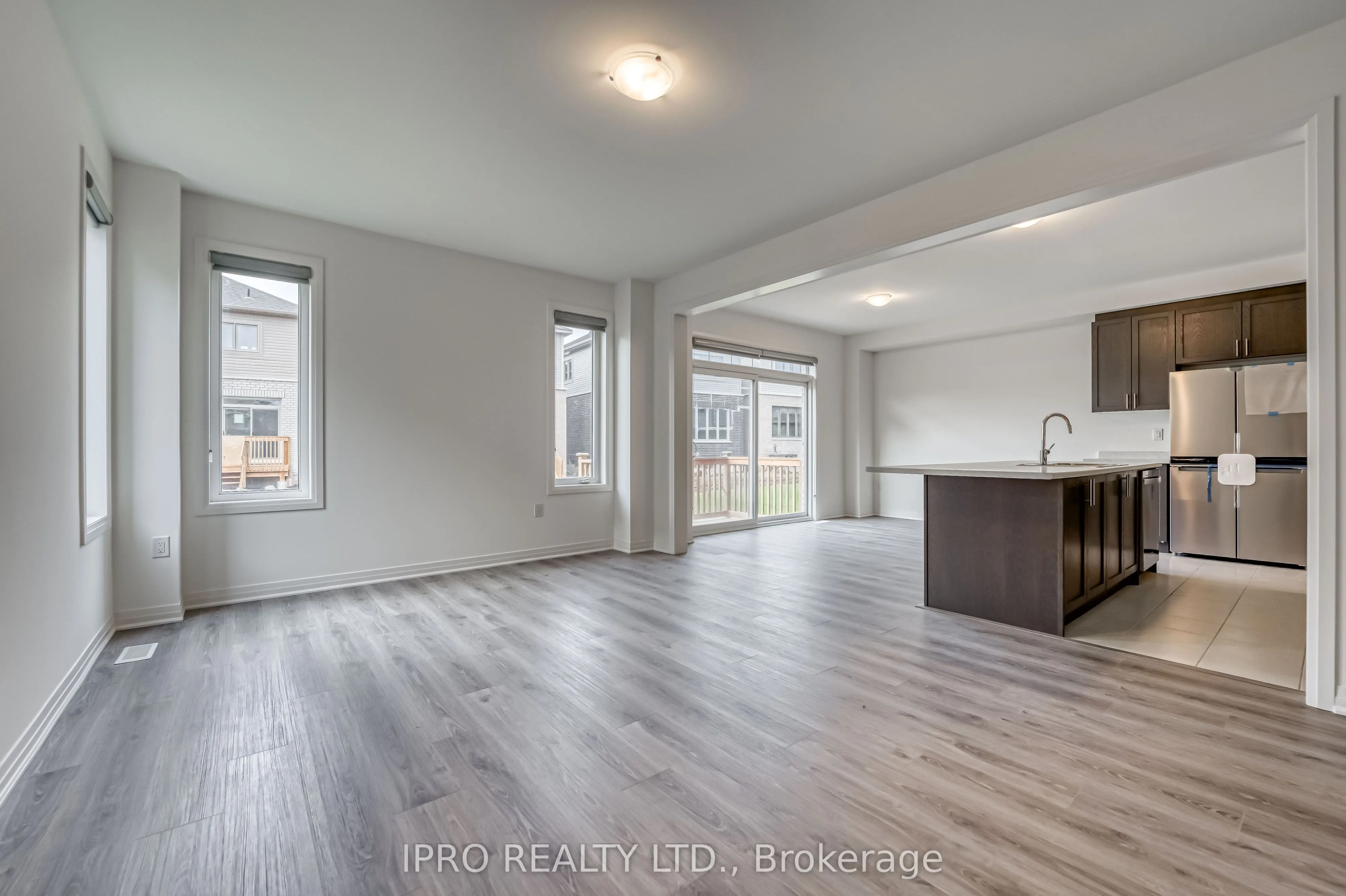 120 West Oak Trail