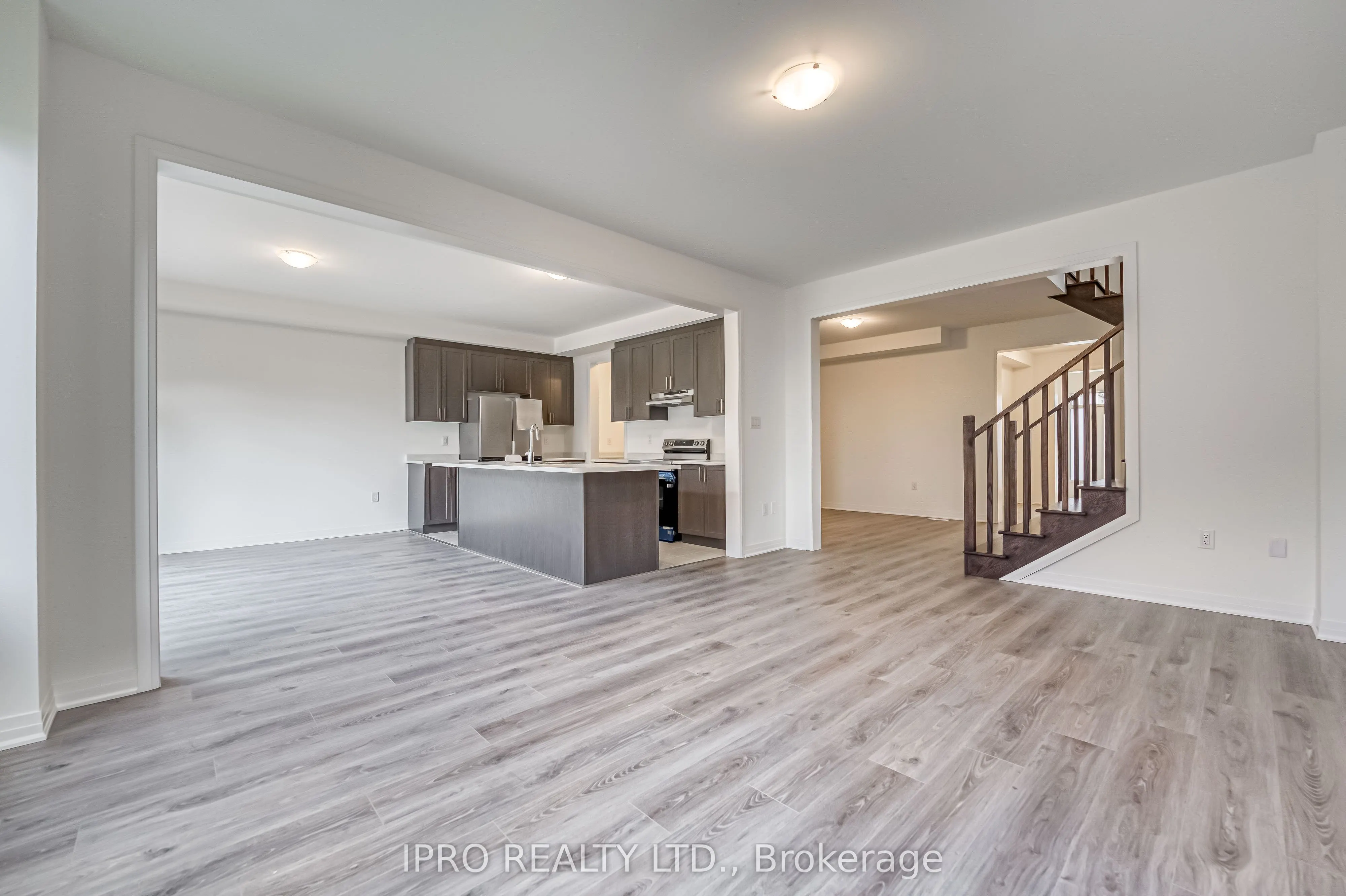 120 West Oak Trail