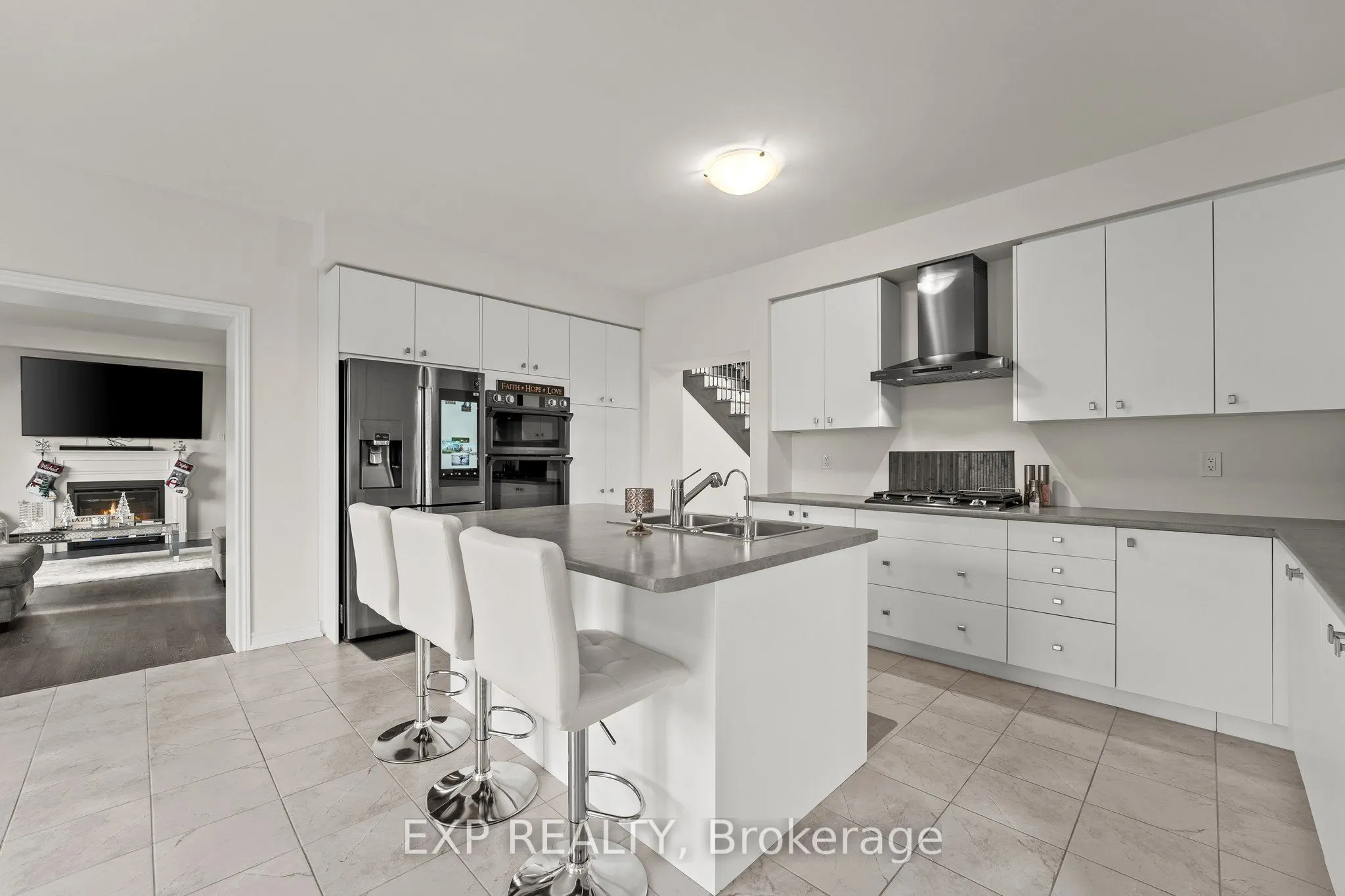 113 Rugman Crescent