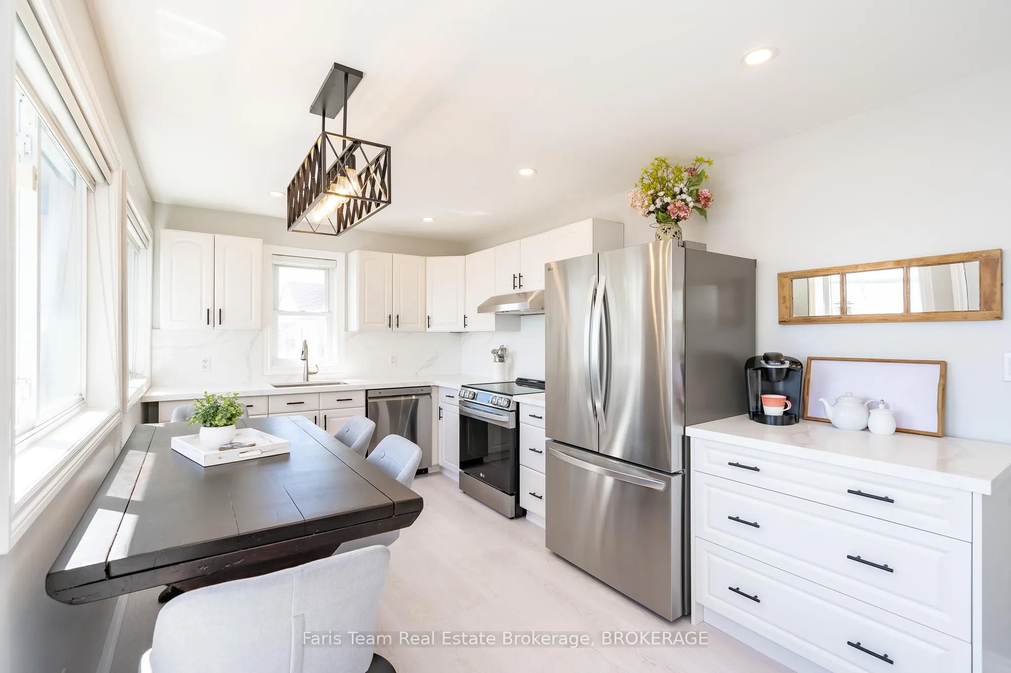 282 Robins Point Road