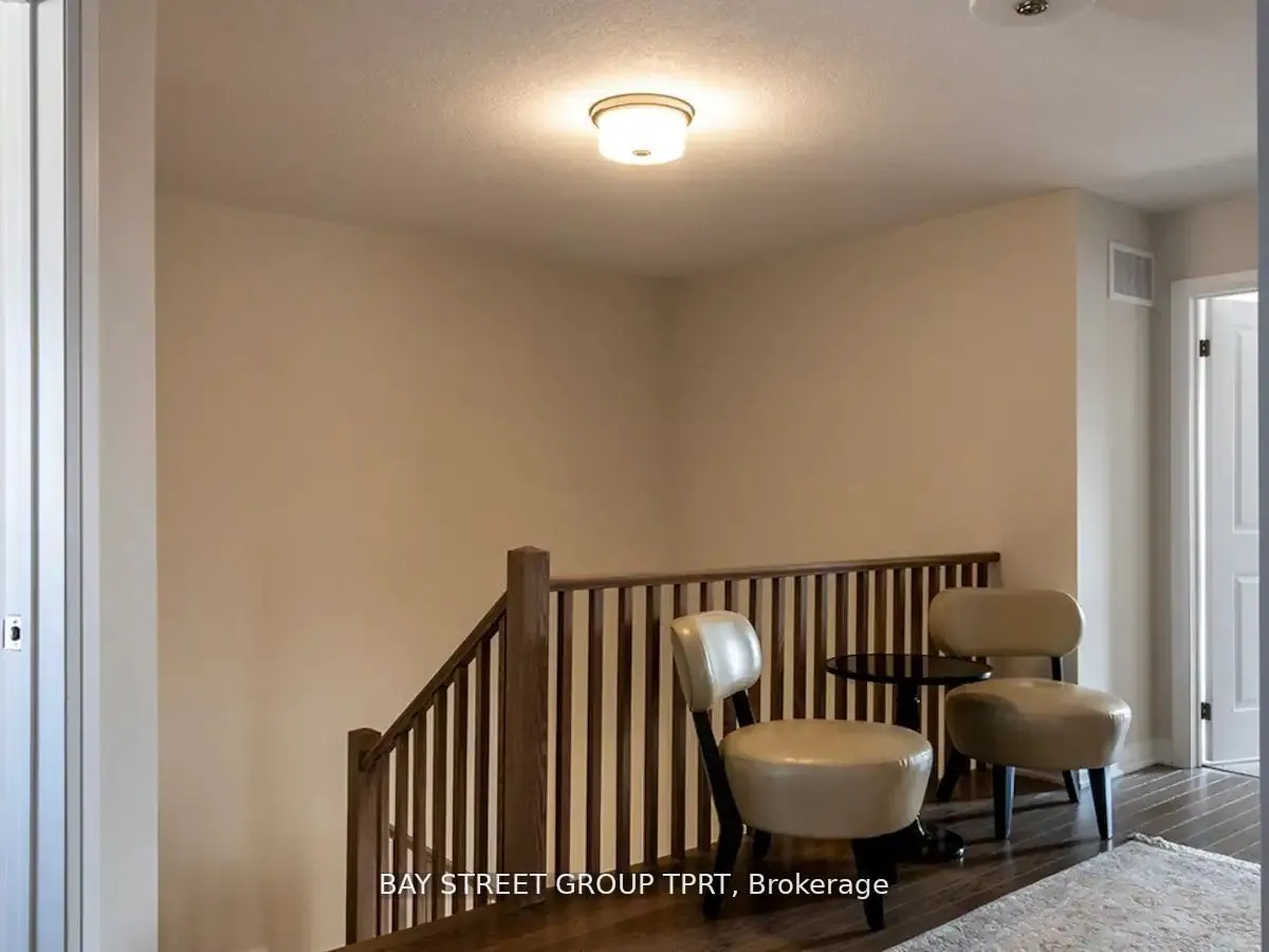 3784 Sunbank Crescent