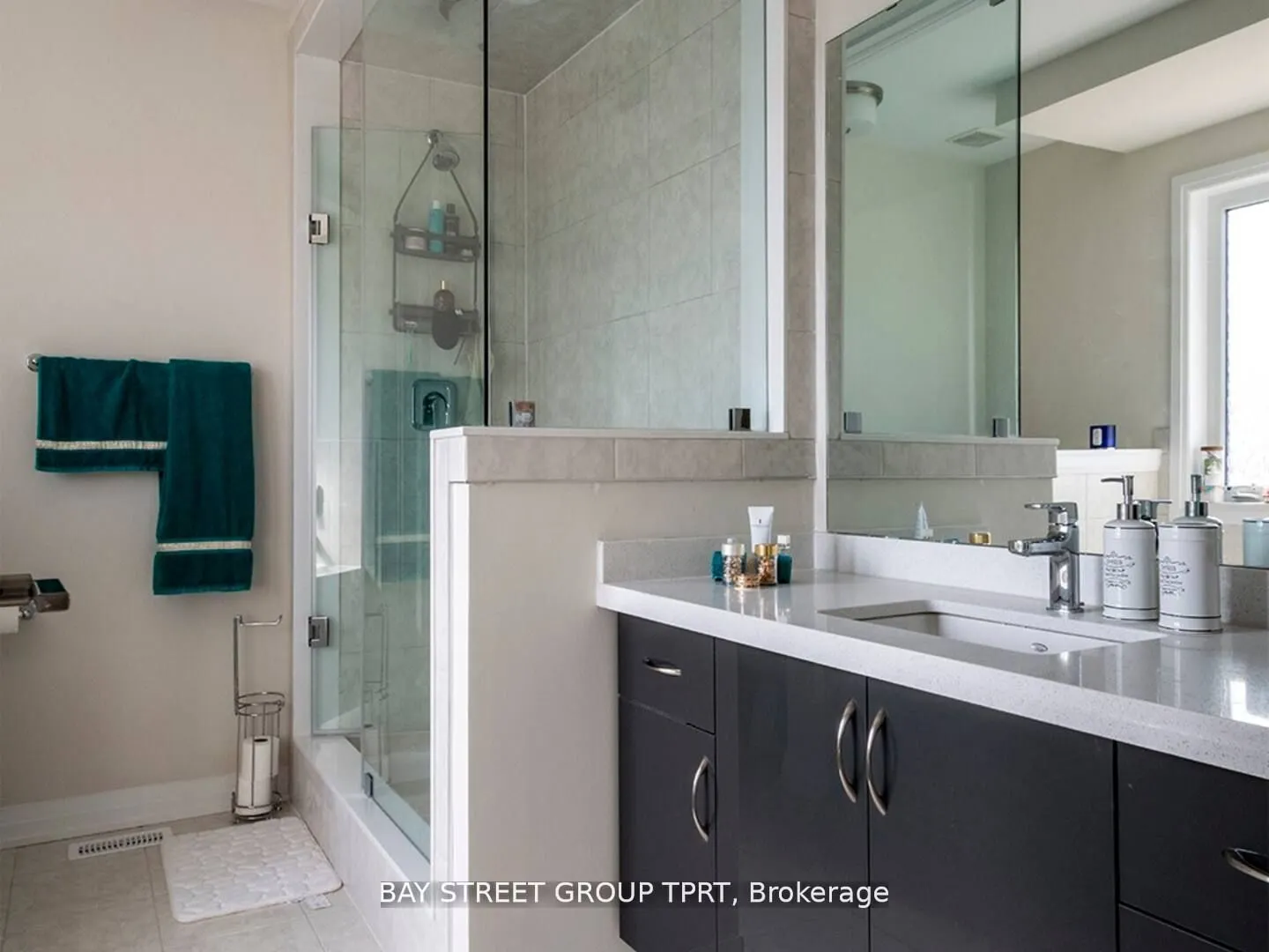 3784 Sunbank Crescent
