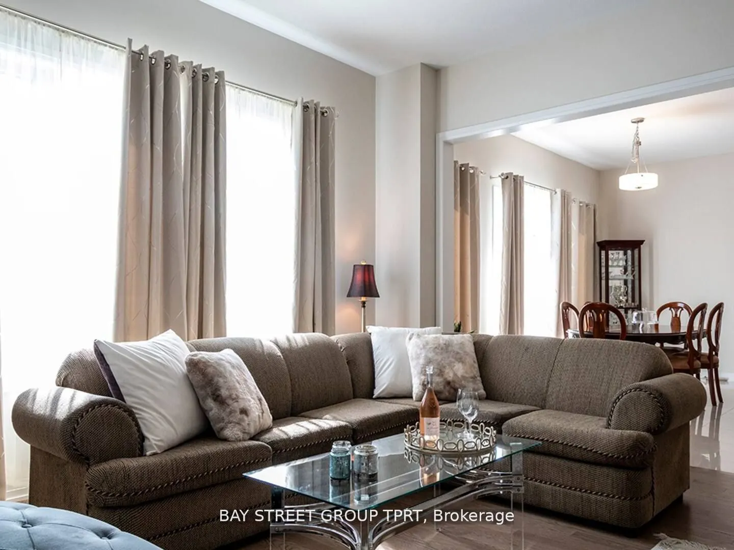 3784 Sunbank Crescent