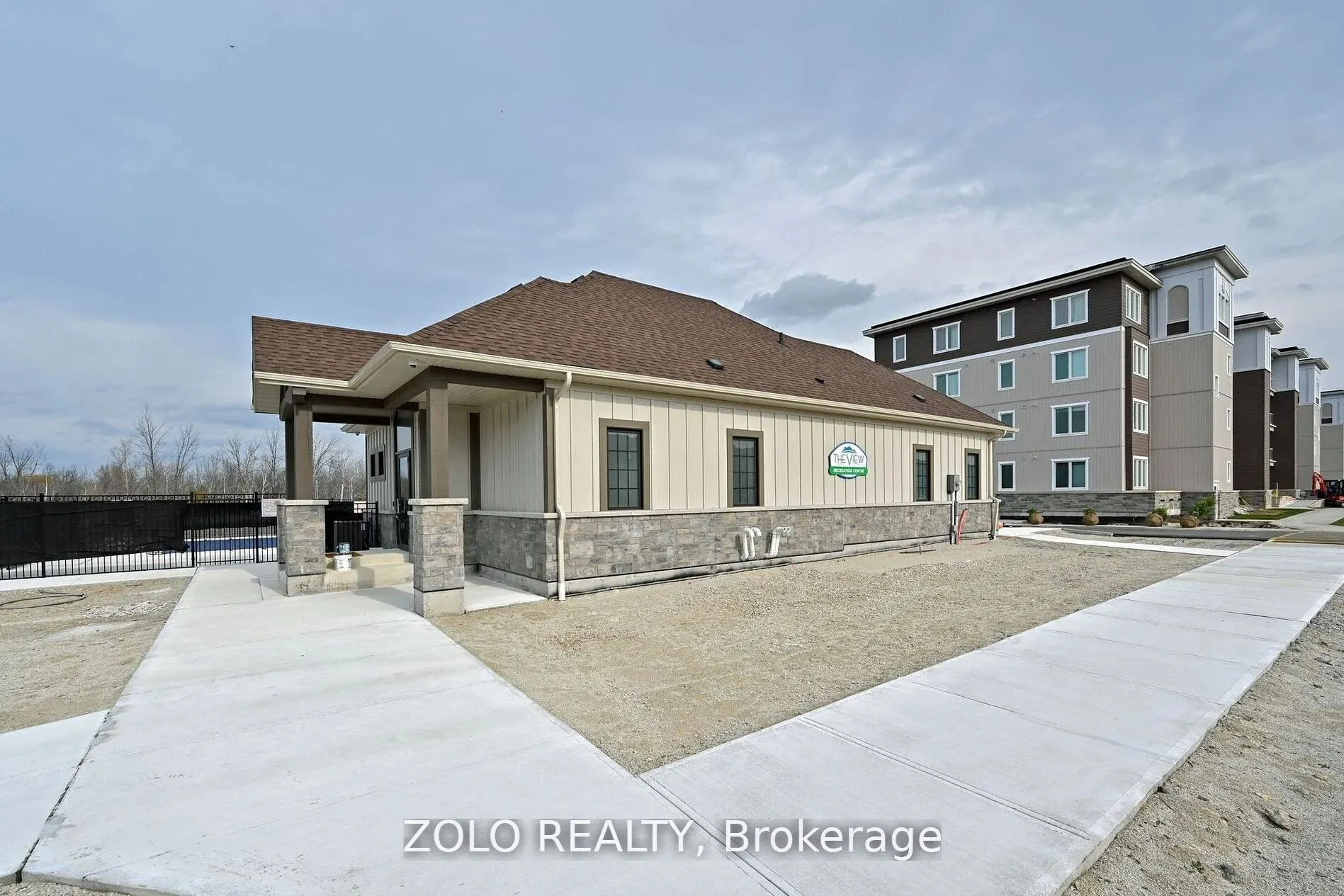 17 Spooner Crescent, #205