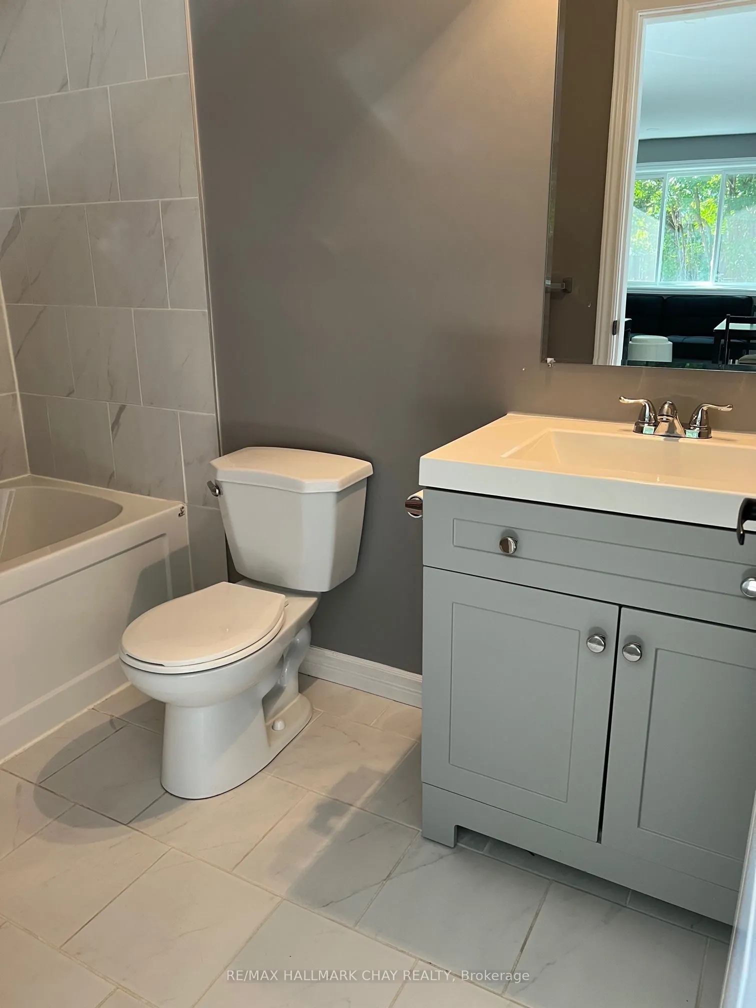 12 Dufferin Street, #1, 2, C