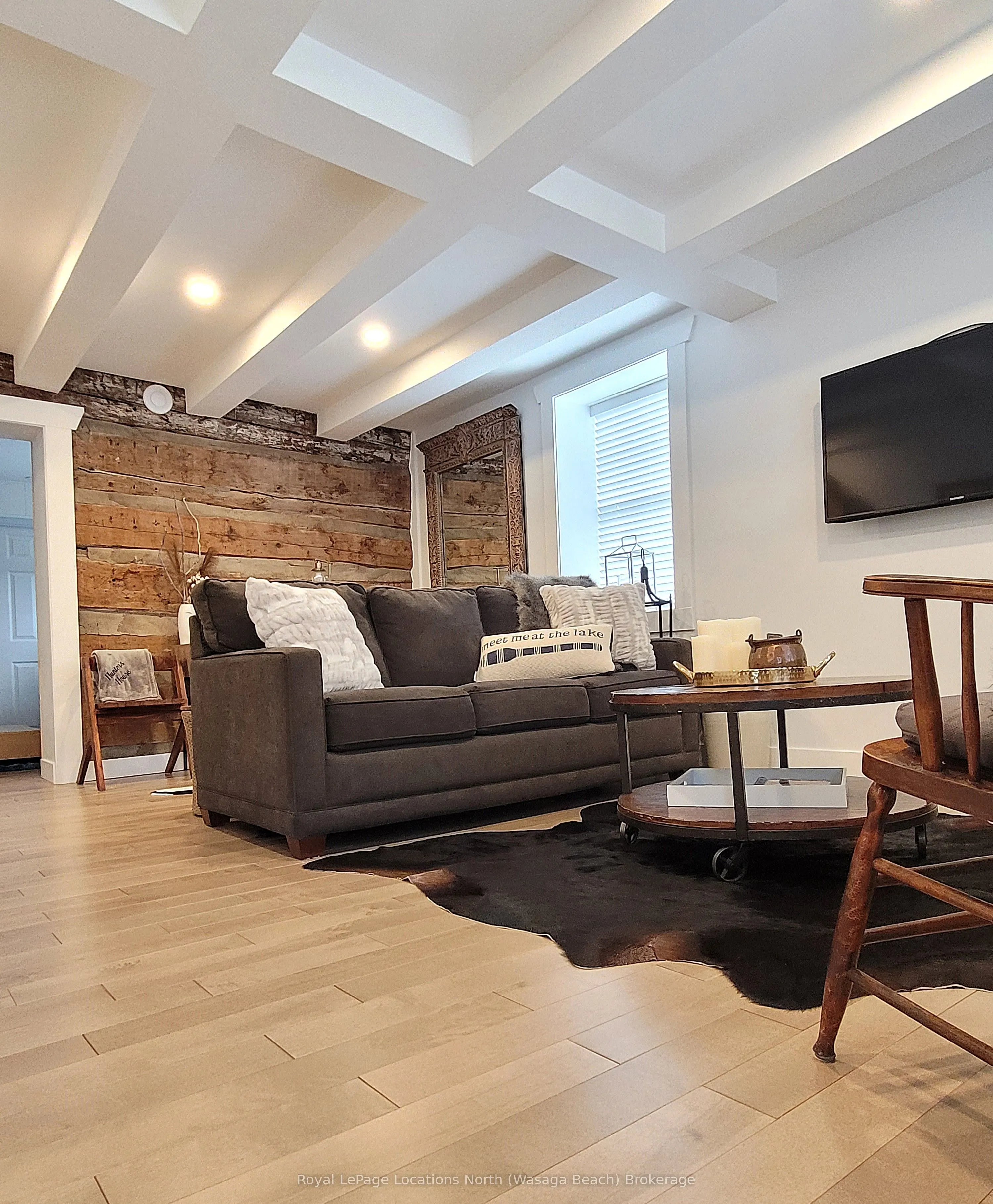 347 Balm Beach Road W