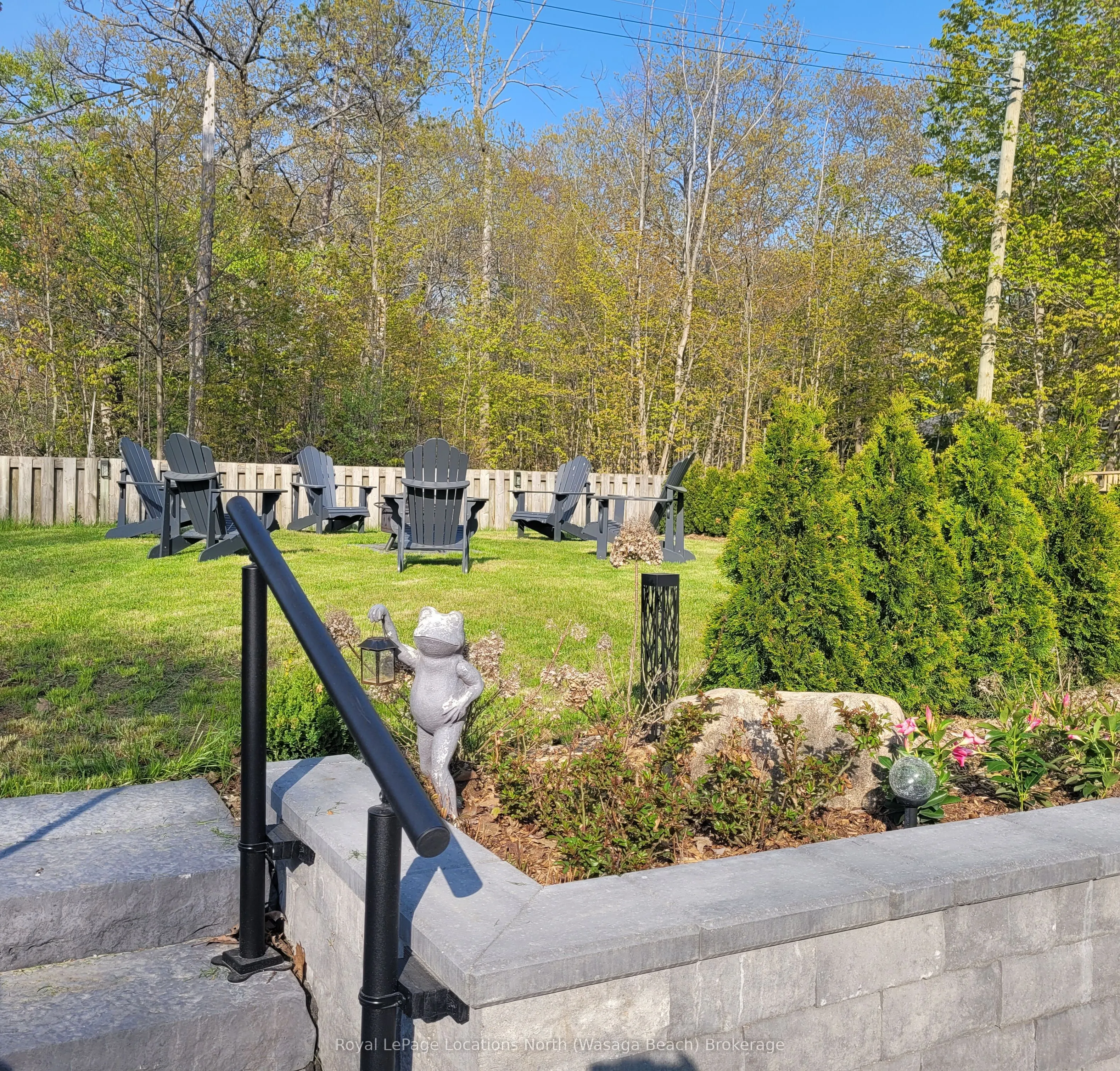 347 Balm Beach Road W