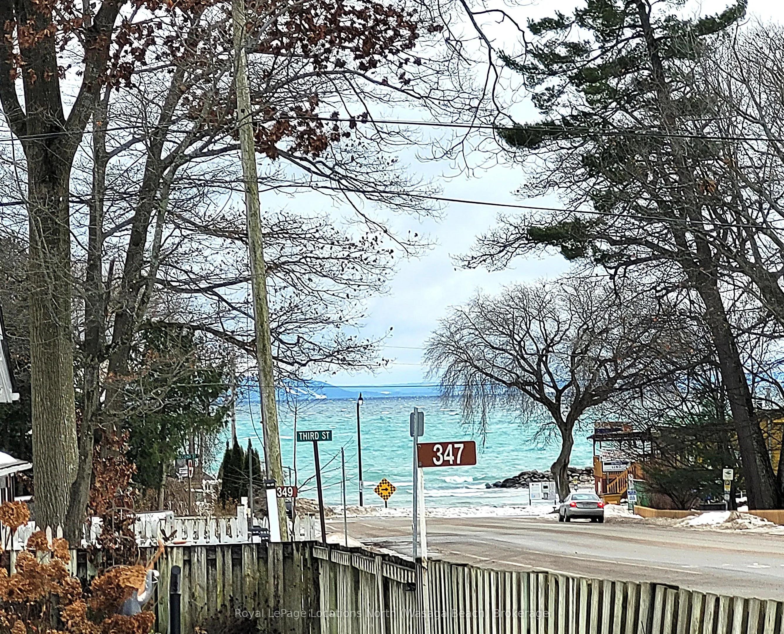 347 Balm Beach Road W