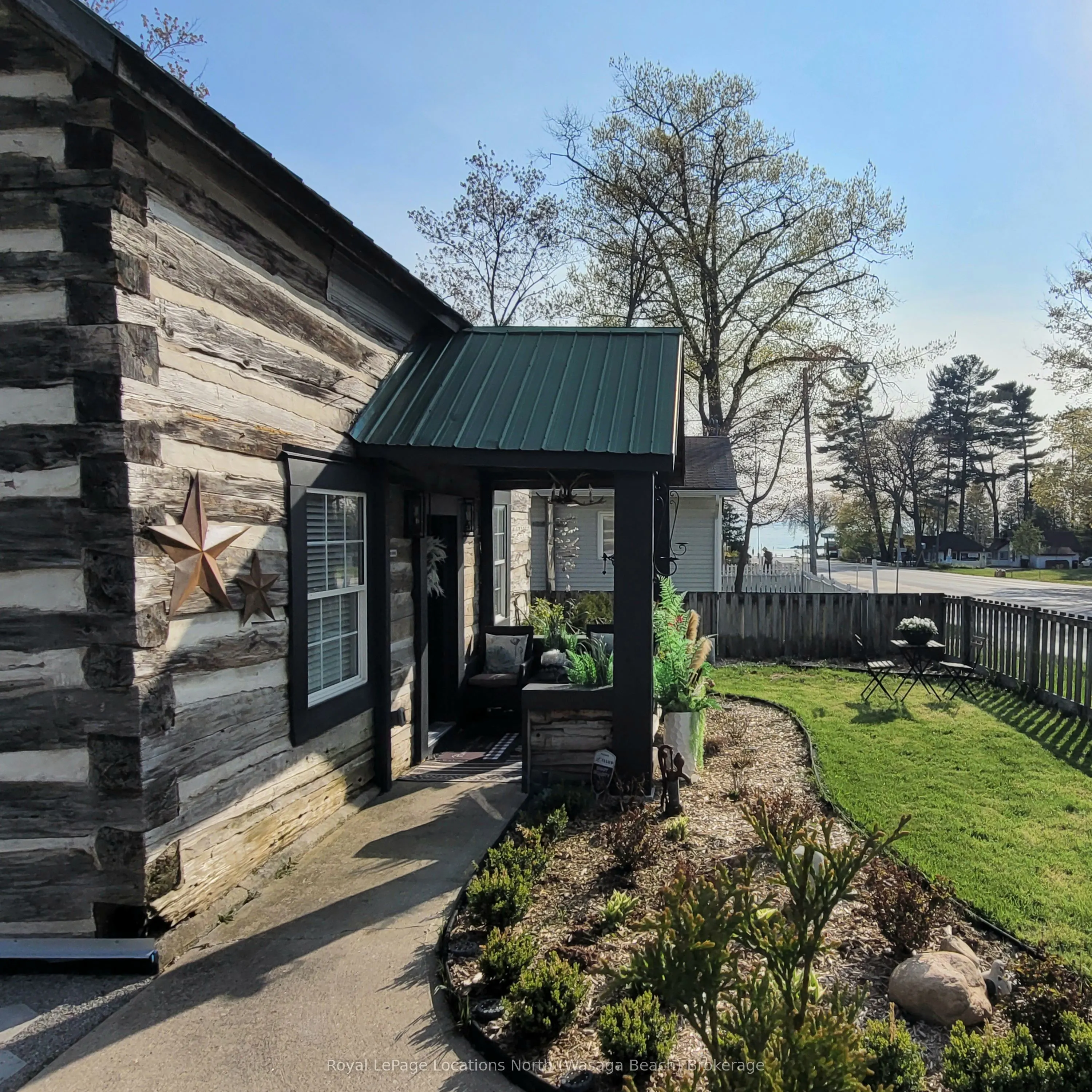 347 Balm Beach Road W