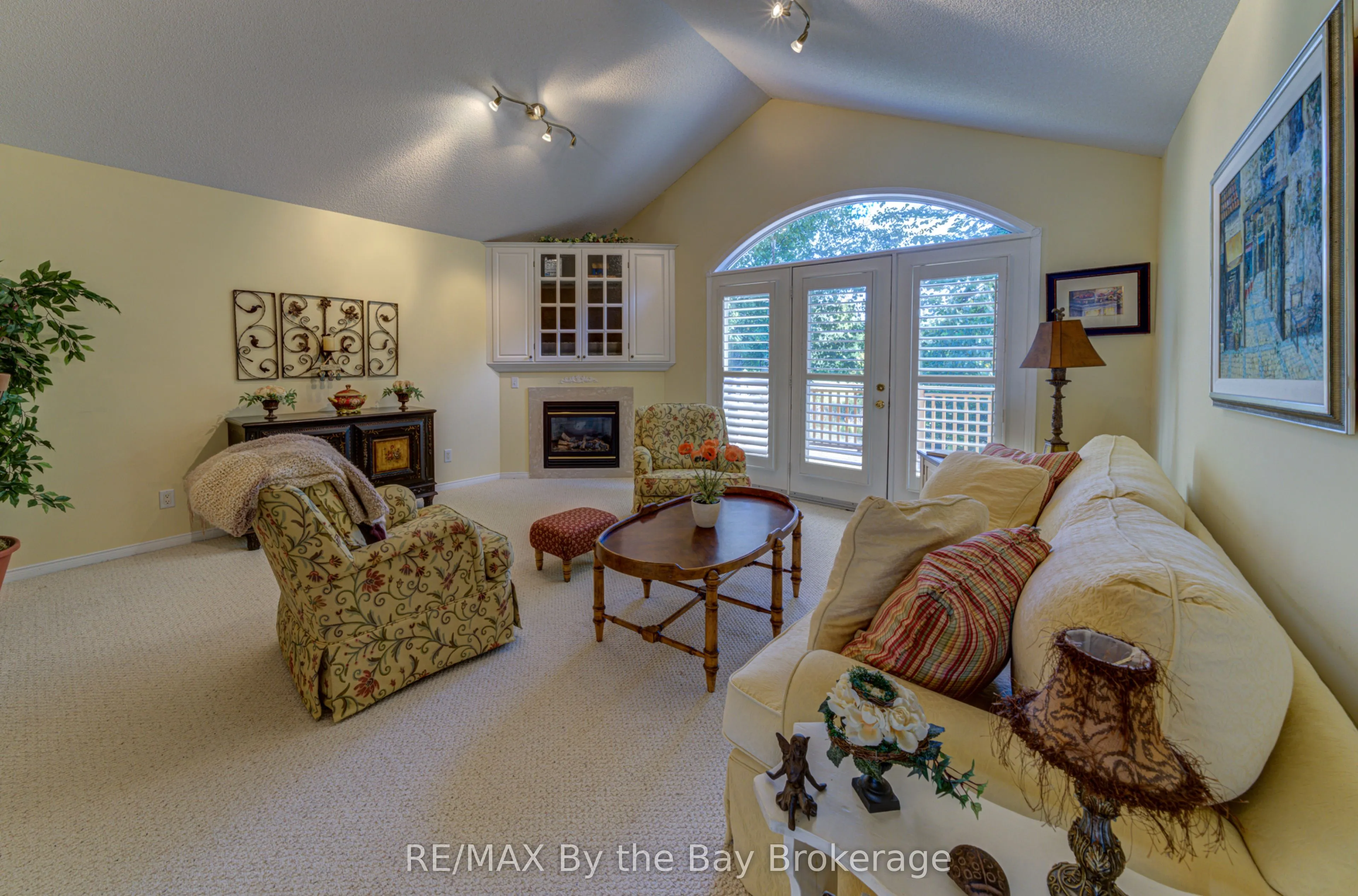 32 Green Briar Drive #32